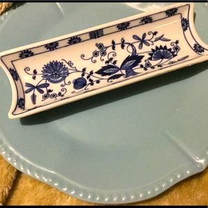 Viennawoods fine China  dish with beautiful blue and white pattern